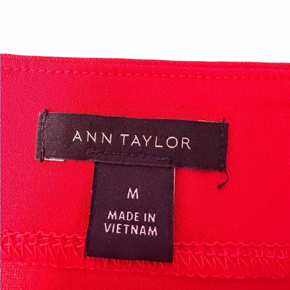 Ann Taylor Red Square Neck Tank Top – Size Medium